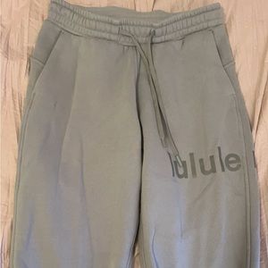 Lulu sweatpants